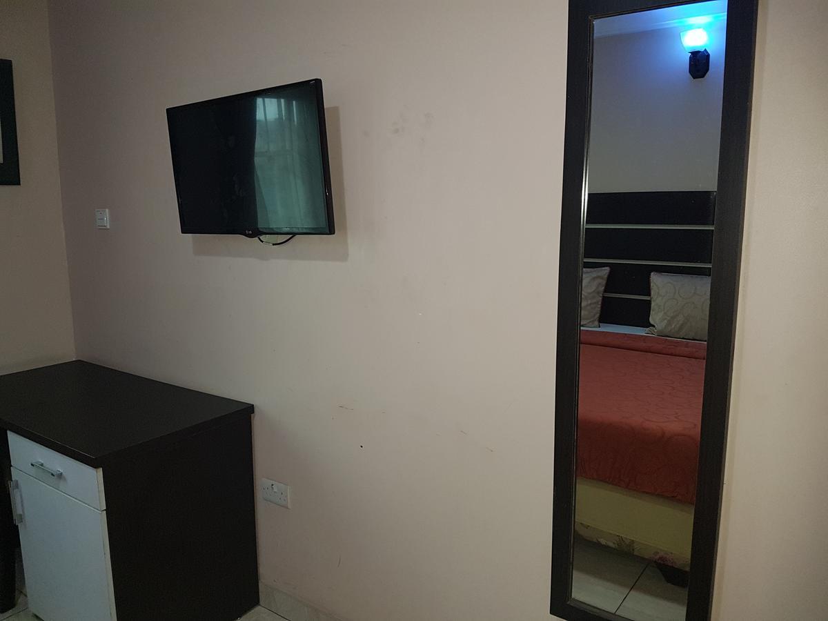 Royal Terrace Hotel & Towers Lagos Exterior photo